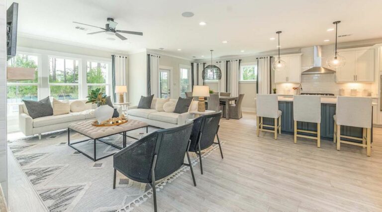 Models Open, Amenities Going Up in Heartwood