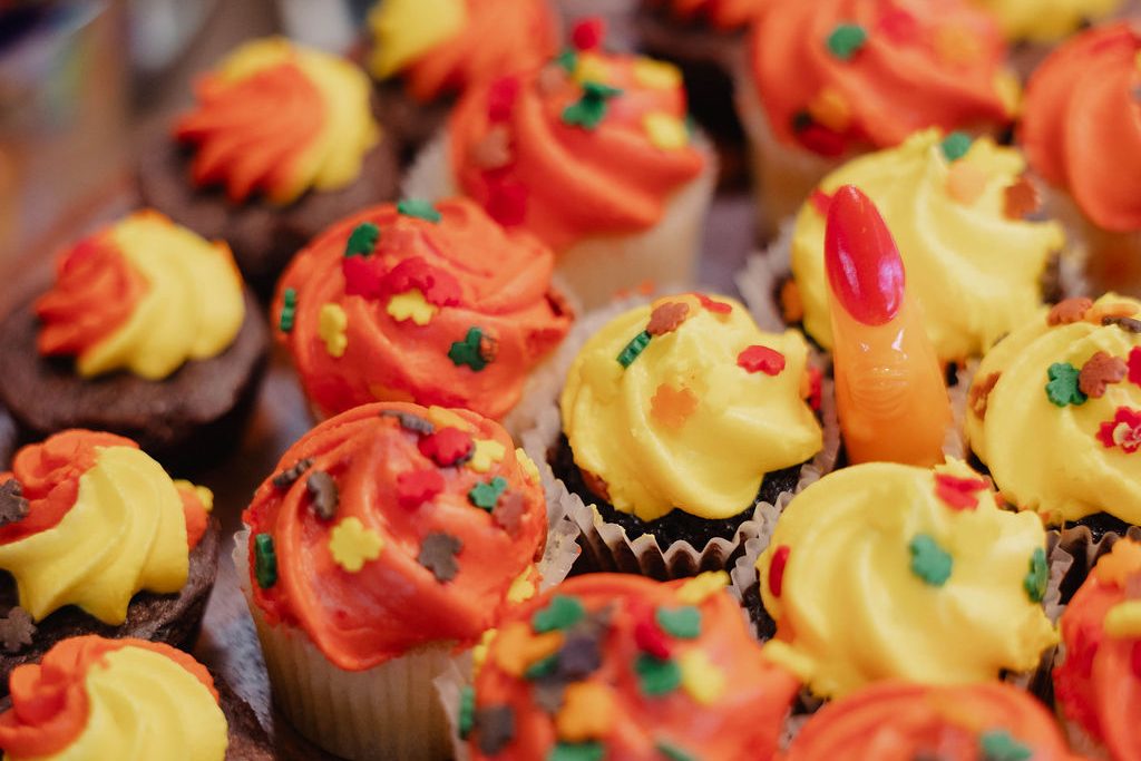 Orange and yellow frosted Halloween cupcakes Orange and yellow frosted Halloween cupcakes